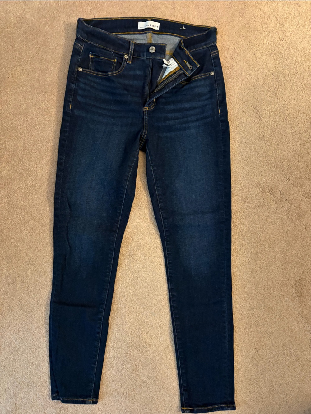 Low-Rise Dark Blue Skinny Jeans - Women